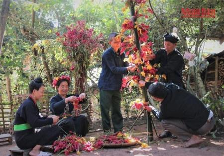 Tết no ấm của đồng bào Cống ở Điện Biên