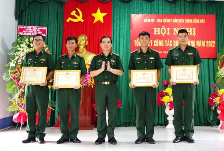 UBND tỉnh Cà Mau khen thưởng đột xuất về công tác đấu tranh chống buôn lậu