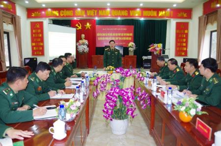 Kiểm tra công tác phổ biến, giáo dục pháp luật cho đoàn viên, thanh niên tại Đồn Biên phòng Huổi Luông
