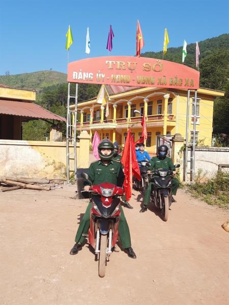 Tích cực tuyên truyền cho bộ đội nâng cao ý thức chấp hành kỷ luật, pháp luật về an toàn giao thông