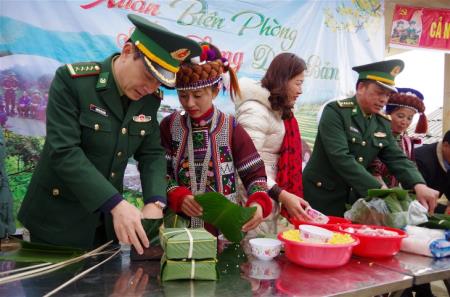 “Xuân Biên phòng ấm lòng dân bản” ở biên giới Lai Châu