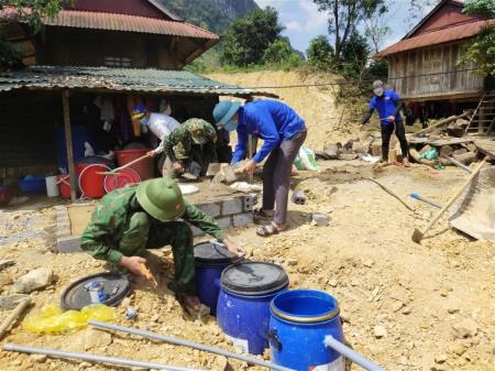 Chung tay giúp người dân biên giới xóa đói, giảm nghèo