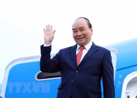 Chủ tịch nước Nguyễn Xuân Phúc lên đường thăm Hàn Quốc