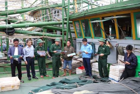 Đẩy mạnh tuyên truyền, phổ biến, giáo dục pháp luật cho nhân dân khu vực biên giới, hải đảo