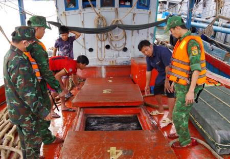 Chặn buôn lậu, hàng giả ngay từ biên giới