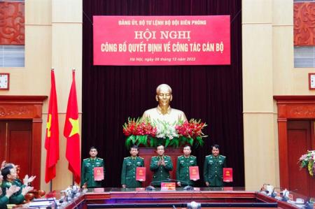 Bộ Tư lệnh BĐBP trao quyết định công tác cán bộ