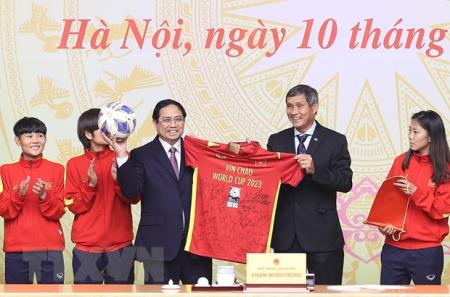 Các tuyển thủ đội bóng đá nữ là "những cô gái kim cương"