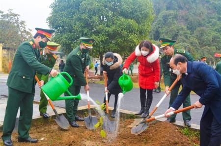 Kho Kỹ thuật tổng hợp 102 hưởng ứng “Tết trồng cây đời đời nhớ ơn Bác Hồ”