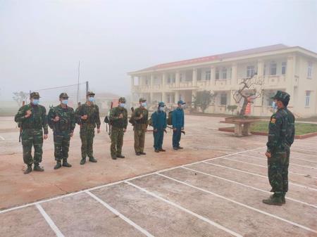 Trên chốt biên thùy
