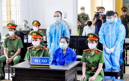 "Trùm" buôn lậu Mười Tường bị tuyên phạt 8 năm tù vụ vận chuyển trái phép qua biên giới 470.000 USD