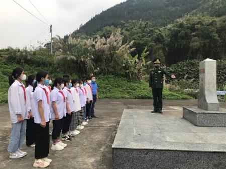 Tuổi trẻ cả nước chung sức, đồng lòng hướng về biên cương Tổ quốc