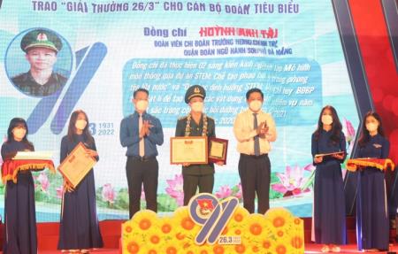 Hai sĩ quan trẻ BĐBP Đà Nẵng được trao “Giải thưởng 26-3”