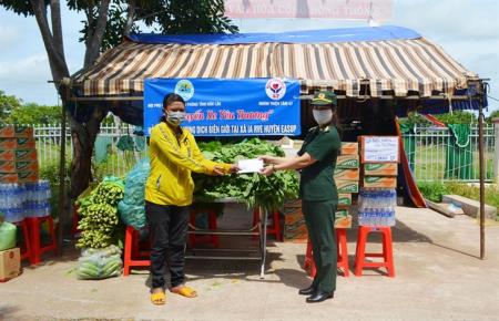 Cháy mãi tình thương yêu đồng bào nơi biên giới