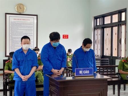 Bản án thích đáng cho 3 kẻ vận chuyển 14 bánh heroin