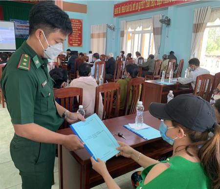 Chủ động, quyết liệt đưa pháp luật vào cuộc sống