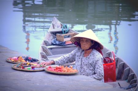 Những nụ cười trên dòng Hoài giang
