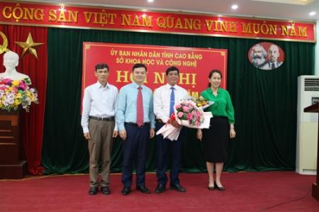 Người cán bộ hết lòng vì sự no ấm của vùng biên