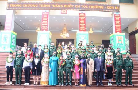 Trao yêu thương, truyền hy vọng cho thế hệ tương lai