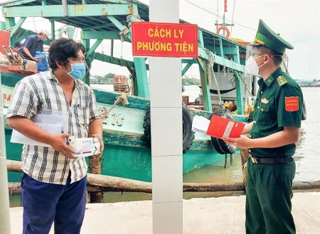 Đồng hành hỗ trợ ngư dân yên tâm bám biển