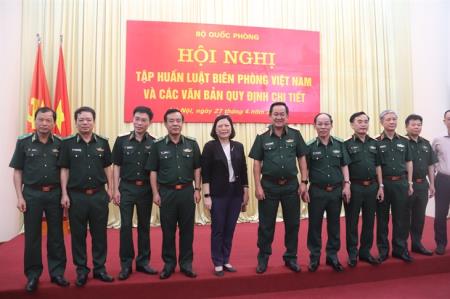 Đưa Luật Biên phòng Việt Nam và các văn bản quy định chi tiết vào cuộc sống