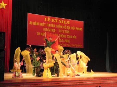 Nghệ sĩ người Hà Nhì đam mê với chất liệu dân gian dân tộc