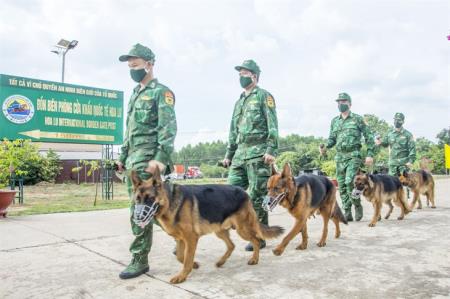 Đảm bảo cho Chương trình Giao lưu hữu nghị Quốc phòng biên giới Việt Nam - Campuchia lần thứ nhất thành công tốt đẹp