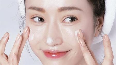 Các bước make up để có lớp nền đẹp, mịn lỳ chuẩn Hàn Quốc