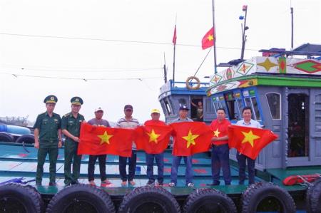 BĐBP Thừa Thiên Huế tổ chức nhiều hoạt động hướng về biển, đảo