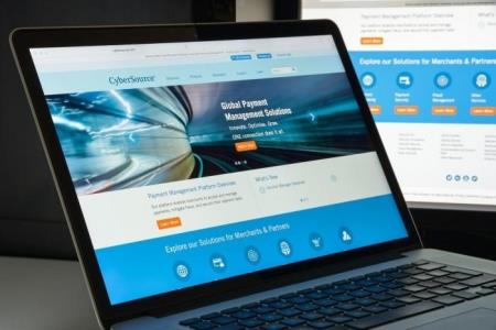 Đặt vé máy bay Vinh Sài Gòn online trên Traveloka có an toàn không?