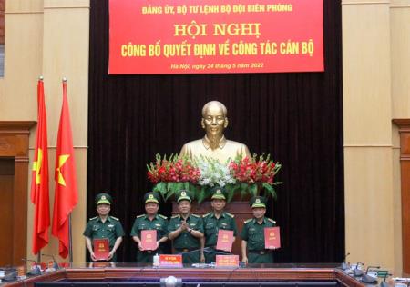 Bộ Tư lệnh BĐBP trao quyết định nghỉ hưu cho cán bộ