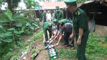 BĐBP Quảng Trị: Tiêu hủy rượu, sữa nhập lậu ước tính trị giá hơn 500 triệu đồng