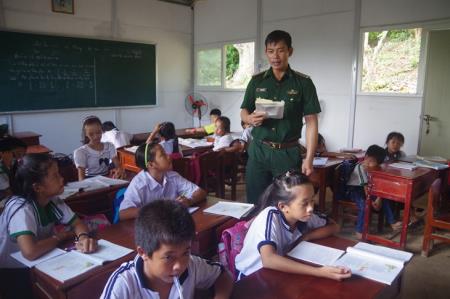Đem yêu thương đến với trẻ em nơi biên cương Tổ quốc