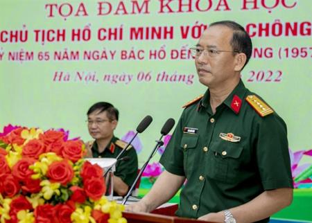 Chủ tịch Hồ Chí Minh với Đá Chông - K9