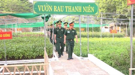 Kiểm tra công tác xây dựng đơn vị nuôi quân giỏi, quản lý quân nhu tốt tại Đồn Biên phòng Quang Chiểu