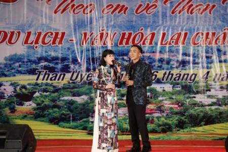 Theo em về Than Uyên