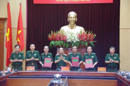Bàn giao nhiệm vụ Bí thư Đảng ủy, Chính ủy BĐBP
