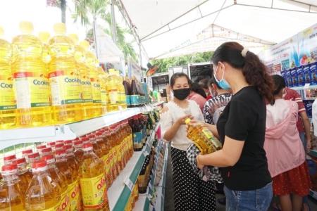 Người lao động chật vật vì bão giá