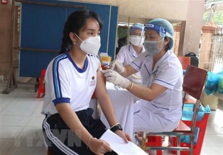 Số ca mắc mới Covid-19 trong nước tiếp tục giảm mạnh