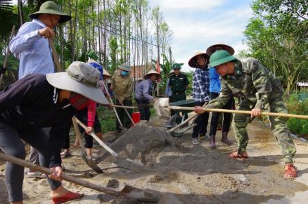 Đồng hành với nhân dân xây dựng nông thôn mới