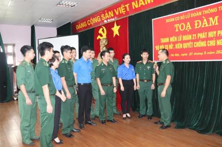 Nêu cao tinh thần trách nhiệm, gương mẫu trong tu dưỡng, rèn luyện