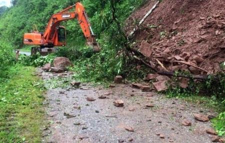 Các tỉnh Lào Cai, Yên Bái và Lâm Đồng đề phòng sạt lở đất