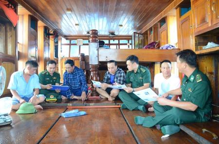 Học tập, làm theo Bác để thực hiện thắng lợi nhiệm vụ chính trị
