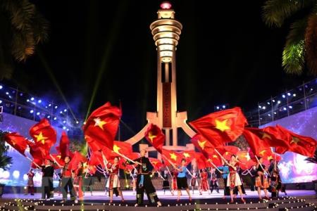 Khúc tráng ca hoà bình: Cầu truyền hình đong đầy cảm xúc