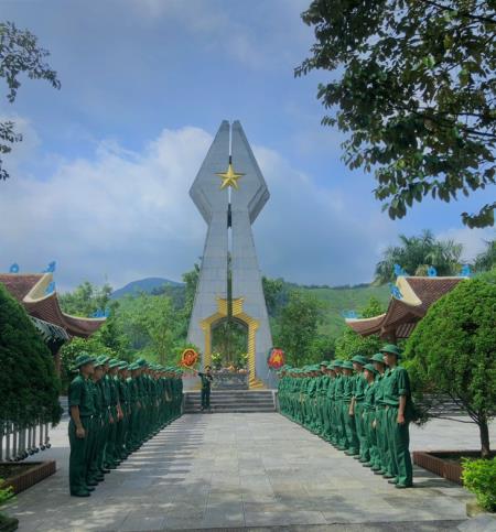 Chú trọng đổi mới hình thức giáo dục chính trị, tư tưởng