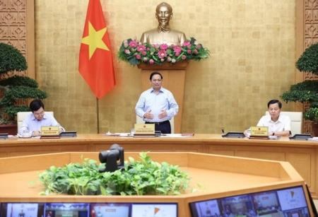 Phấn đấu tăng trưởng kinh tế năm 2022 đạt 7%, vượt mục tiêu được giao