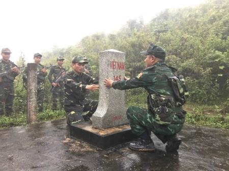 Tuần tra chung trên biên giới Sơn La (Việt Nam) và Luông Pha Băng (Lào)