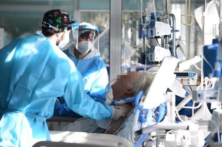 Những thách thức có thể khiến làn sóng mới Covid-19 mạnh hơn