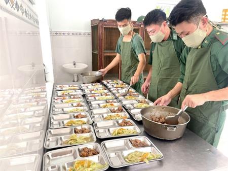 Xây dựng tiềm lực hậu cần thích ứng với tình hình mới