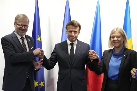 Séc đối mặt với nhiều khó khăn trong nhiệm kỳ Chủ tịch Hội đồng EU