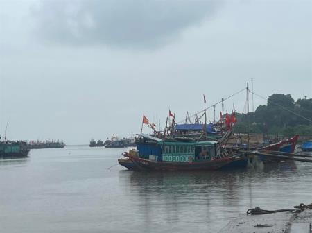 Tập trung ứng phó với mưa lũ sau bão